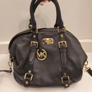 Micheal Kors Bedford black bag / purse Authentic